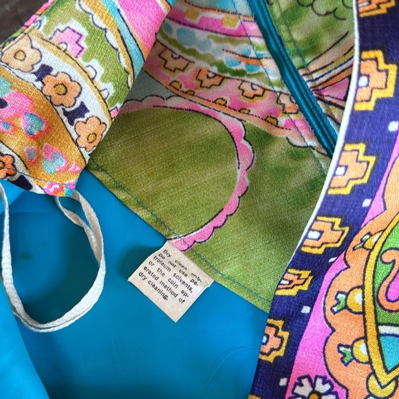 Vintage Keyloun (?) Bright 70’s psychedelic paisley maxi dress. Small - Picture 9 of 12